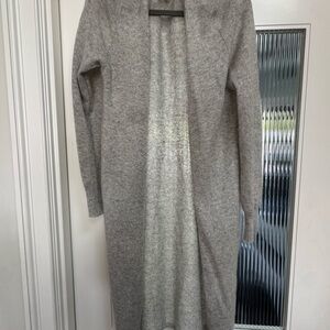 Minnie Rose Elegant Gray Knit Cardigan very soft in great condition like new